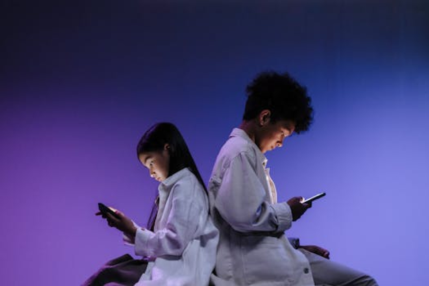 Real IELTS Writing Task 2 — Phone Usage among Children (Band 8.5+) — Q4/2025